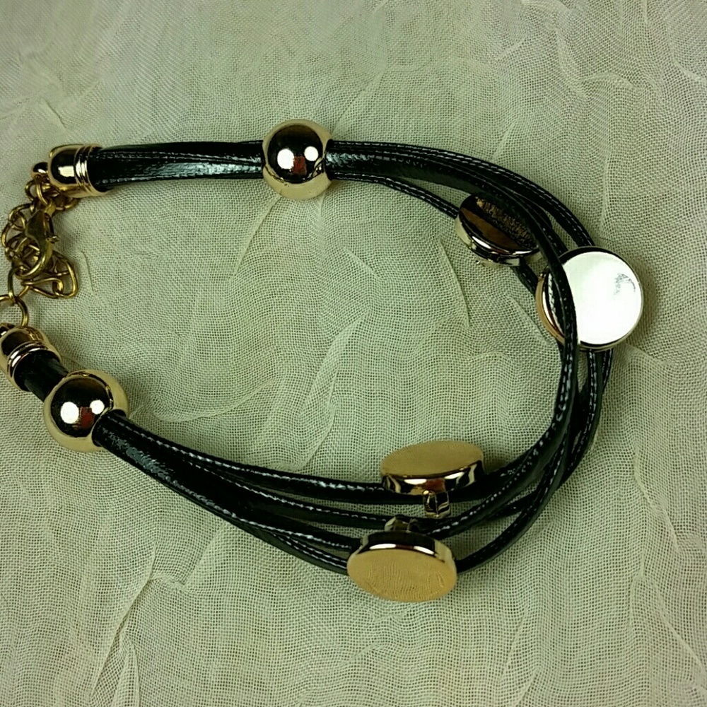 Bracelet Multiple Black cord gold tone